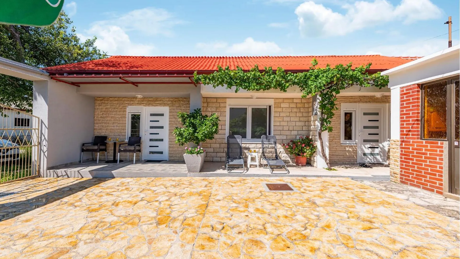 Lovely Home In Seline With House A Mountain View